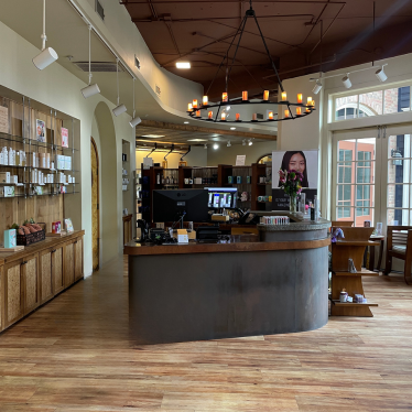 Smyrna-interior-front-desk at Natural Body in Atlanta