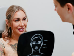 Woman receiving Injectable Consultation at Natural Body Spa + Med Spa in Atlanta, 1000x750